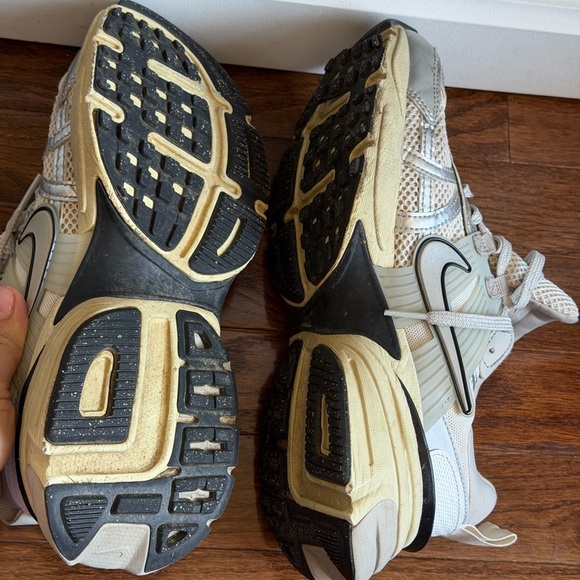 Nike V2K Run Women's size 8 - Picture 7 of 7